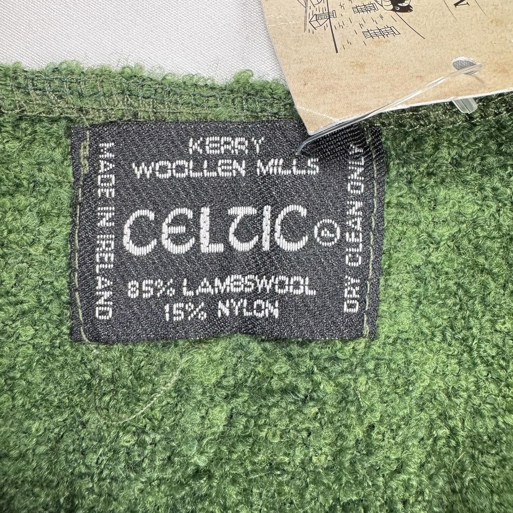 Celtic Kerry Woolen Mills Shawl Wrap NEW Ireland Lambswool Green Ruana Poncho - Picture 2 of 7
